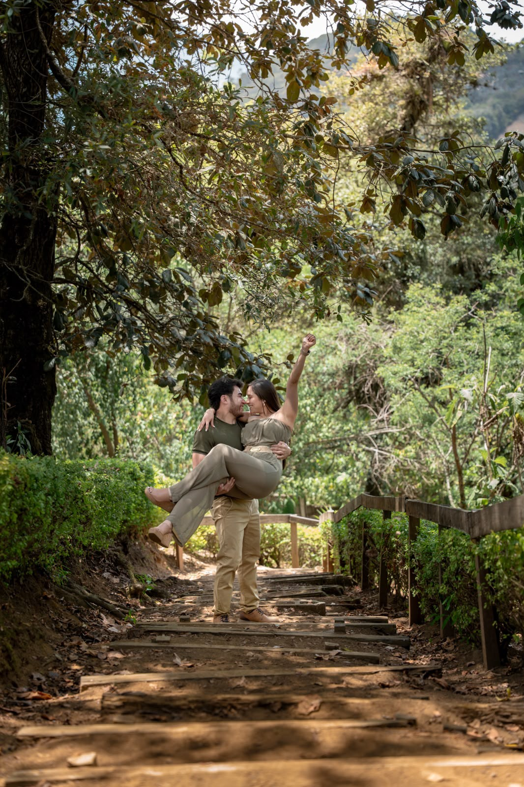Eduardo Marroquin y Michelle Guzmán 4